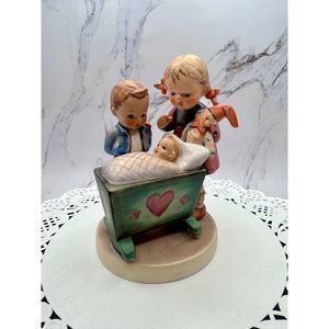 Hummel Goebel Blessed Event #333, TMK5, 1970s, 5.5” tall, beautiful
